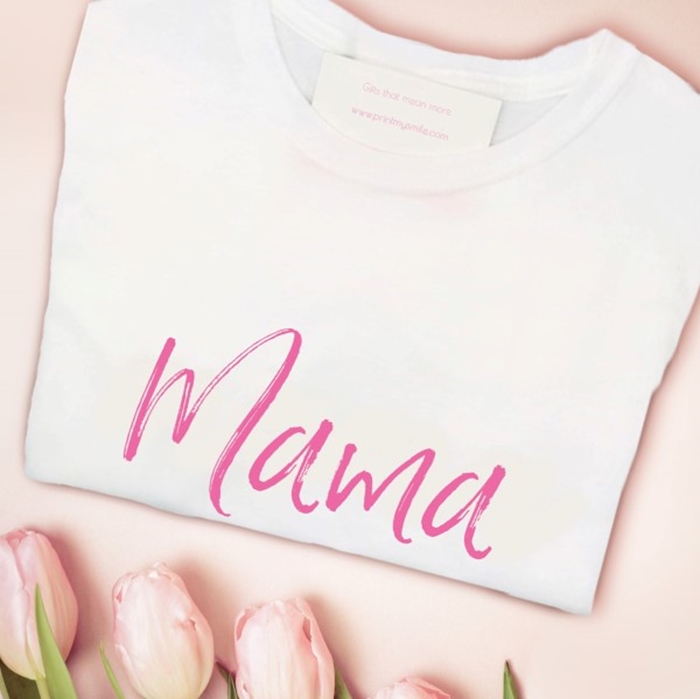 Picture of Mama script personalised white t-shirt